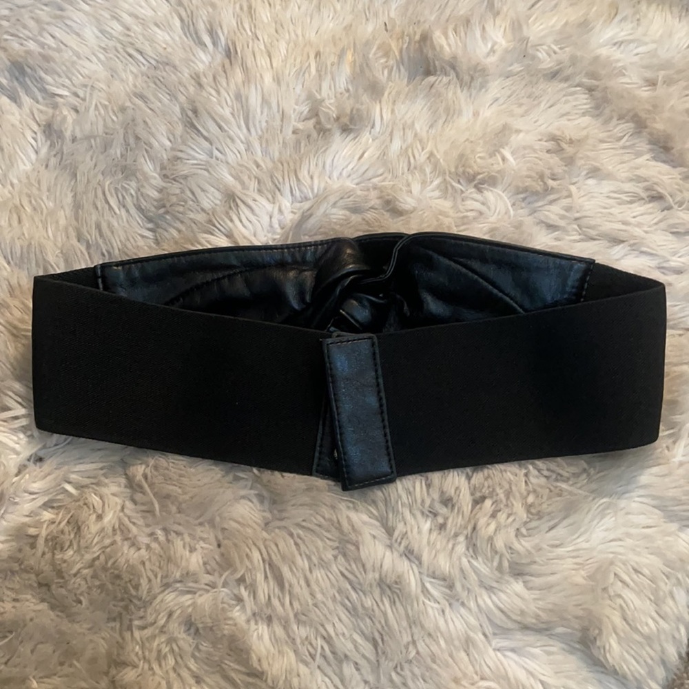 Leather belt - Picture 3 of 3